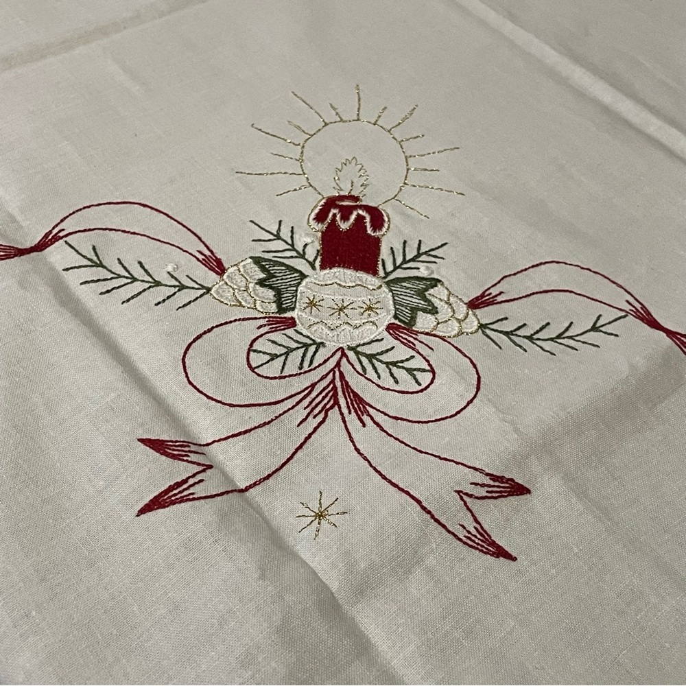 Vintage Christmas Embroidered Table Cloth 33 x 33 inches - Picture 2 of 5
